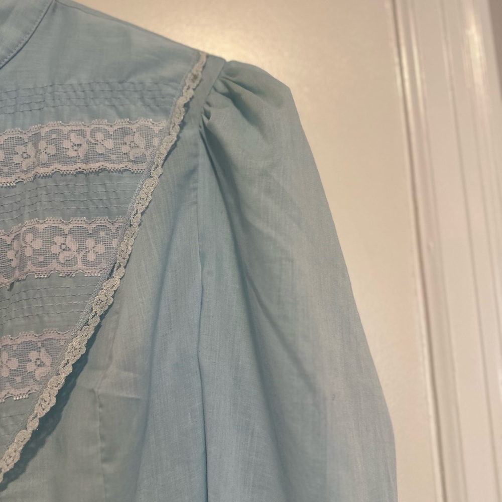 VTG 70s Blue Prairie Victorian Cottagecore Lace Bow Collar Blouse Puff sleeve - Picture 9 of 15